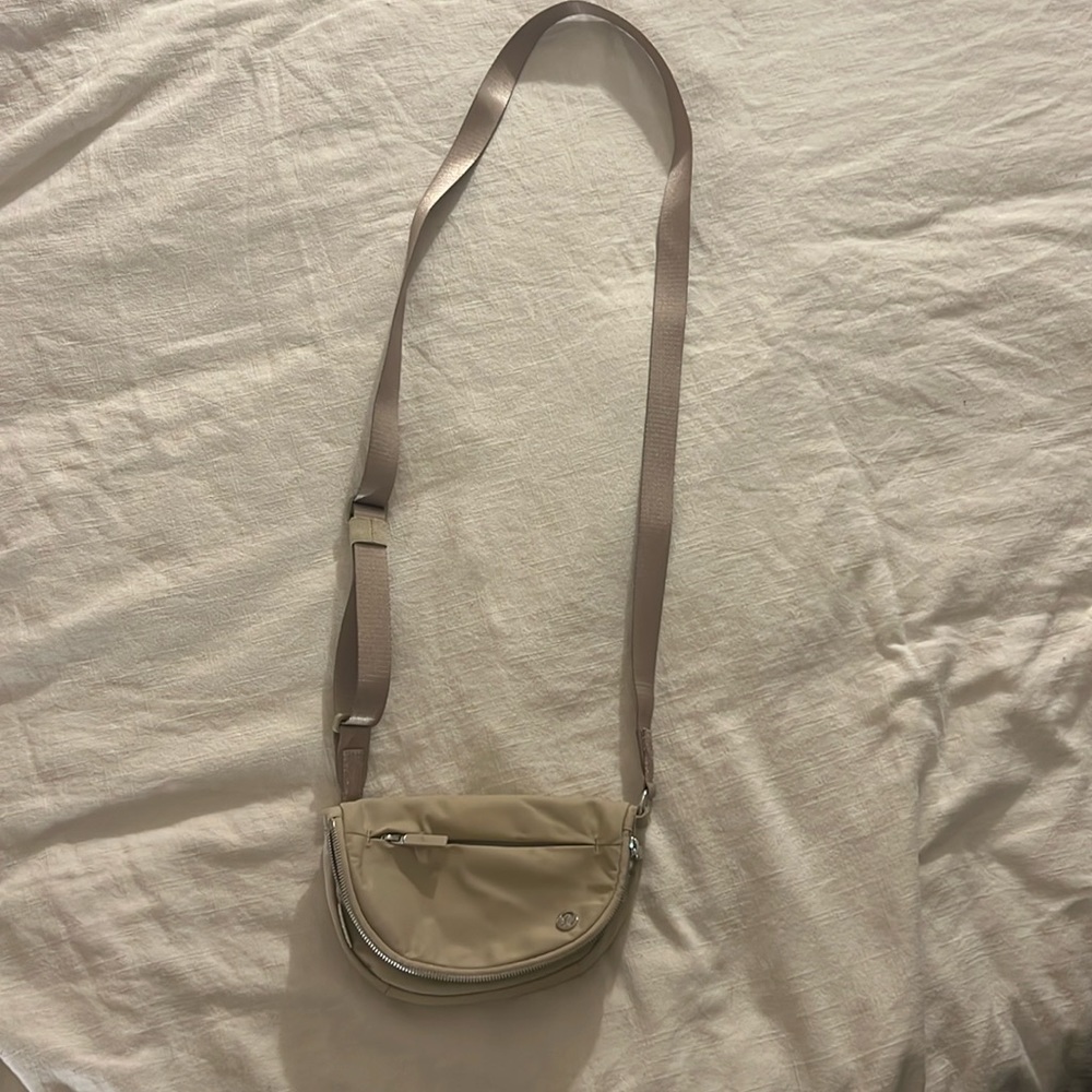 Lulu lemon beige/tan All Night Festival bag. Micro 2L. Silver hardware.